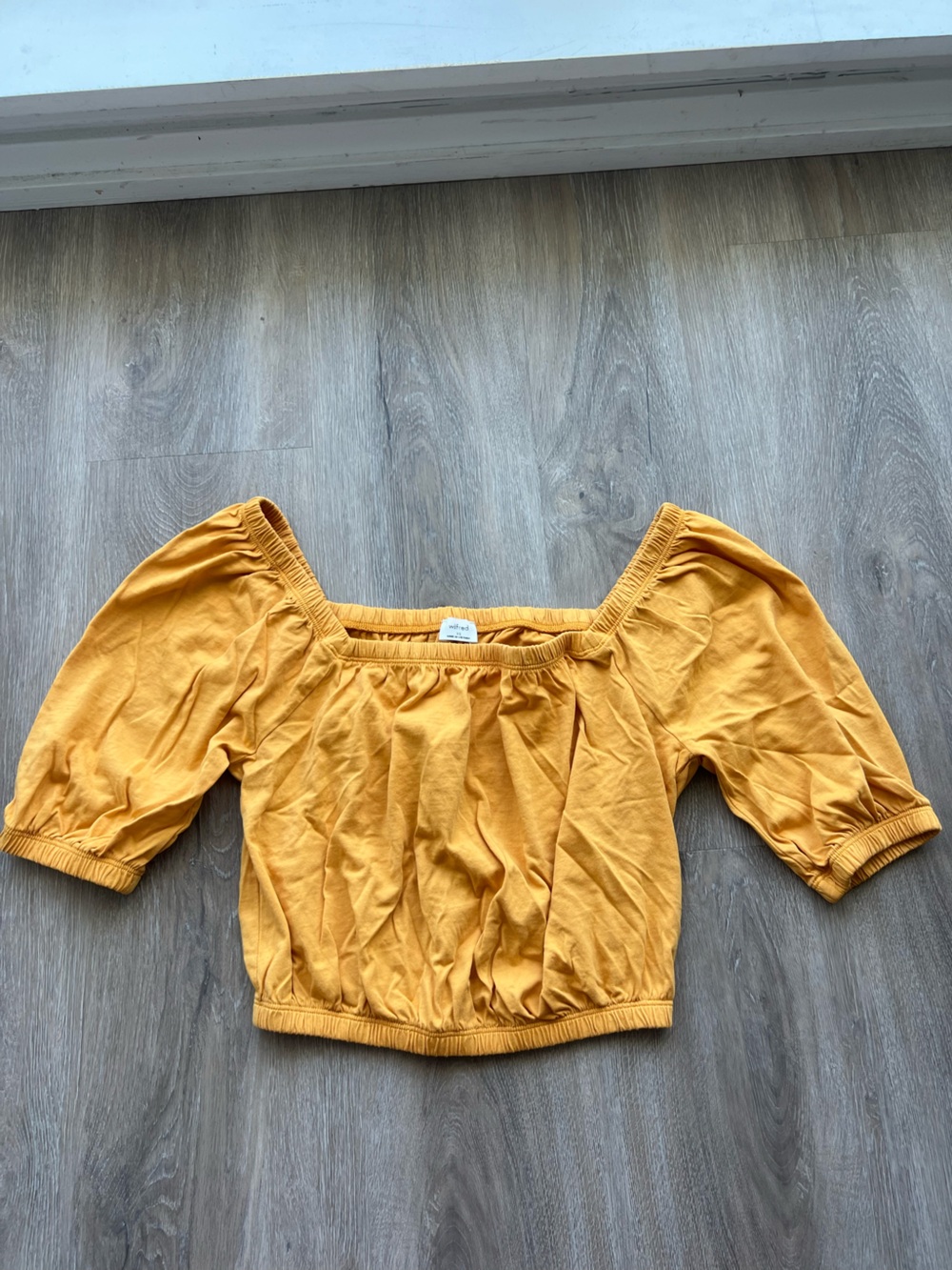 Aritzia Wilfred babydoll cropped shirt